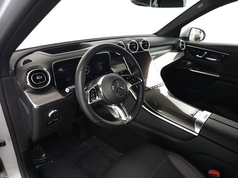 Used 2024 Mercedes-Benz GLC 300 4MATIC w/ Driver Assistance Package image 9