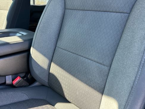 Used 2022 Chevrolet Silverado 1500 Custom Trail Boss w/ Midnight Edition image 25