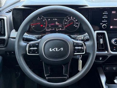 Used 2023 Kia Sorento LX image 23