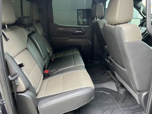 Used 2023 Chevrolet Silverado 1500 ZR2 w/ Technology Package image 9