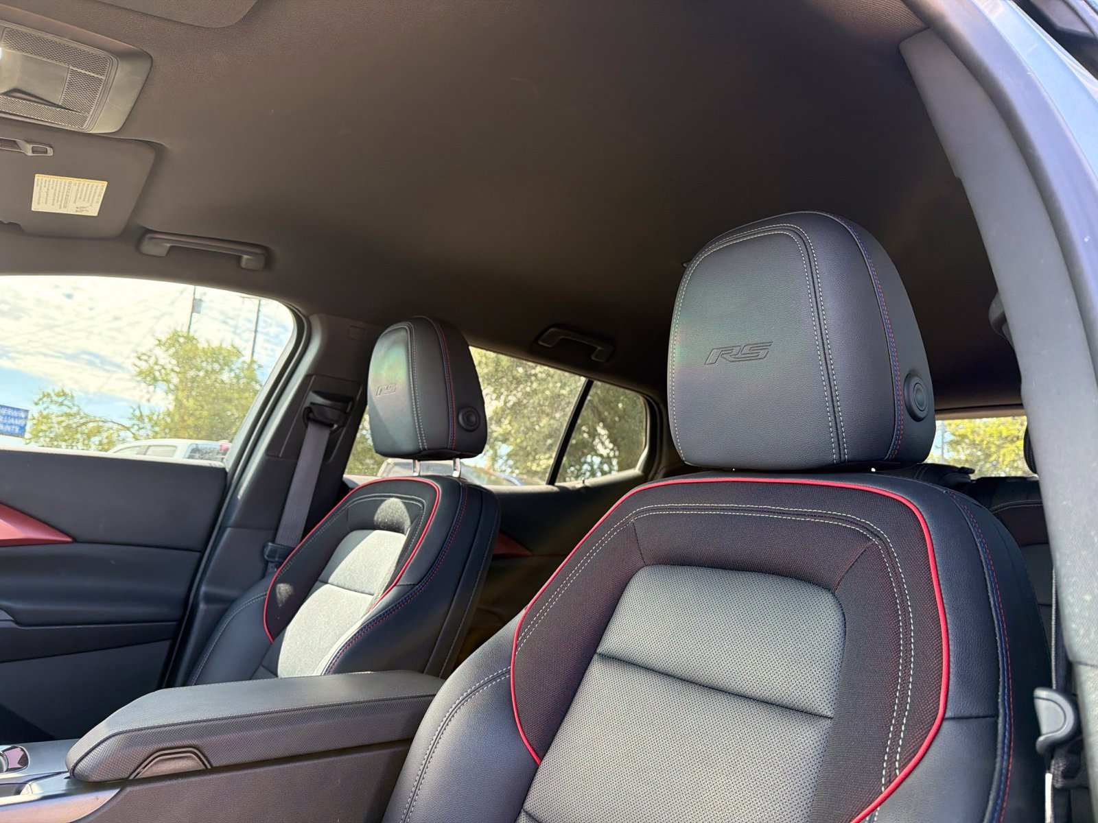 Used 2024 Chevrolet Equinox EV RS FWD image 10