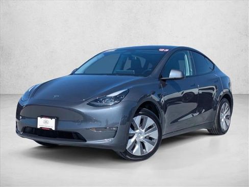 Used 2023 Tesla Model Y 2WD image 1