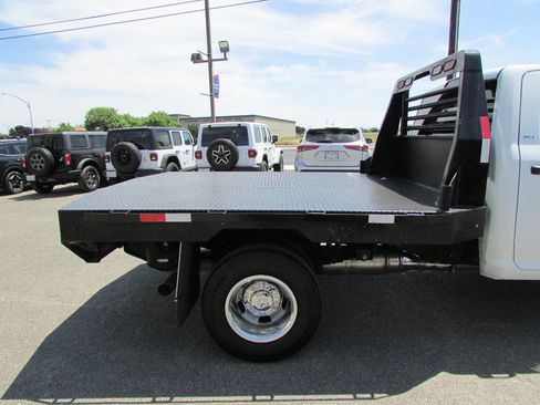 Used 2024 RAM 3500 SLT w/ Quick Order Package 2YG SLT AWD/4WD image 9