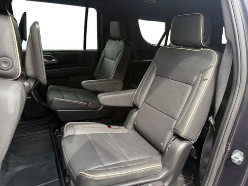 Used 2024 Chevrolet Suburban Premier AWD/4WD image 11