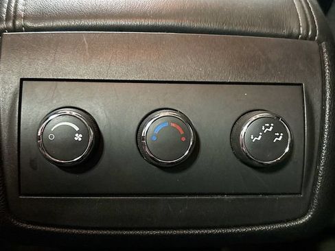 Used 2015 GMC Acadia SLE AWD/4WD image 21