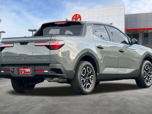 Used 2024 Hyundai Santa Cruz SEL image 4