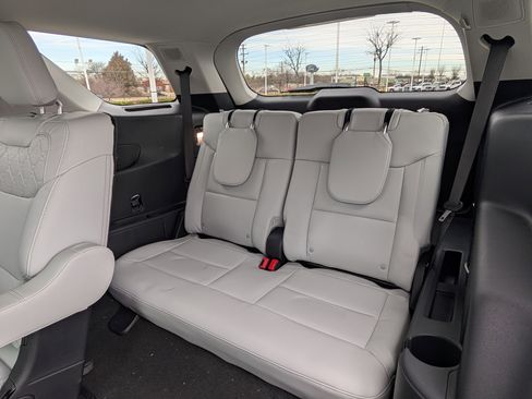 New 2026 Ford Explorer Platinum w/ LUX Leather Package image 11