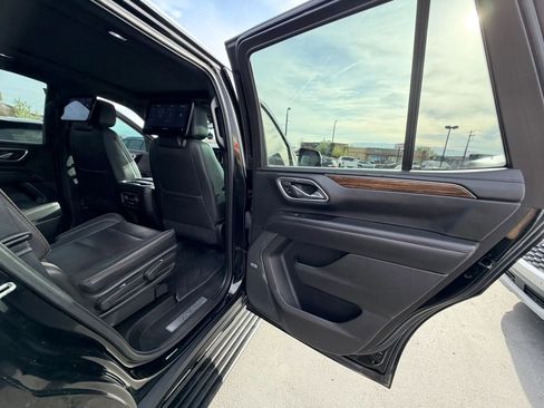 Used 2021 Chevrolet Tahoe High Country w/ Premium Package AWD/4WD image 33