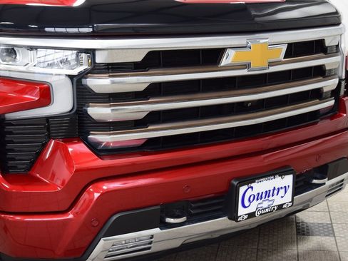 Used 2022 Chevrolet Silverado 1500 High Country image 11