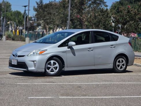 Used 2013 Toyota Prius Two FWD image 21