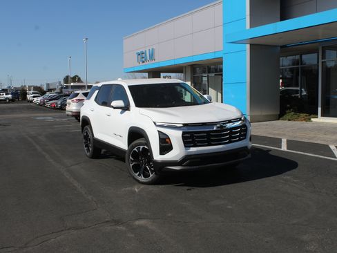 New 2026 Chevrolet Equinox LT w/ Safety and Technology Package image 30