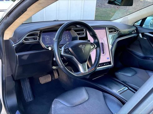 Used 2016 Tesla Model S 70 RWD image 2