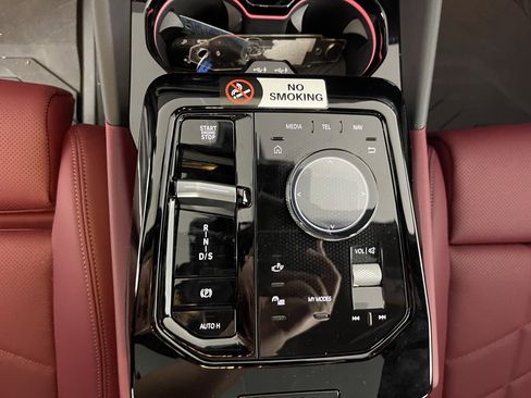 Certified 2026 BMW 550e xDrive image 19