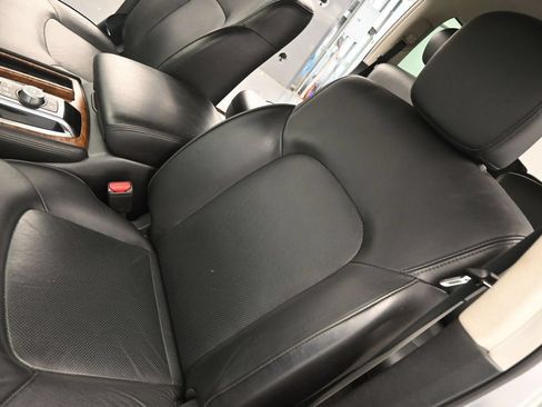 Used 2023 Nissan Armada SL w/ Captain's Chairs Package RWD image 9