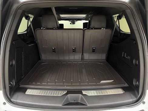 Used 2024 GMC Yukon XL Denali Ultimate AWD/4WD image 29