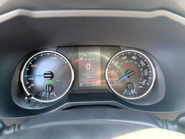 Used 2021 Toyota RAV4 XLE AWD/4WD image 22
