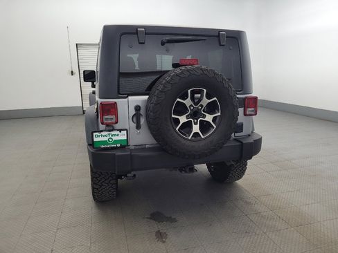 Used 2016 Jeep Wrangler Rubicon w/ Power Convenience Group image 6