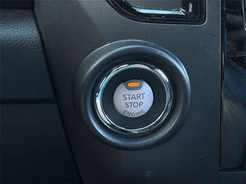 Used 2024 Nissan Titan SV w/ SV Bronze Edition Package image 29