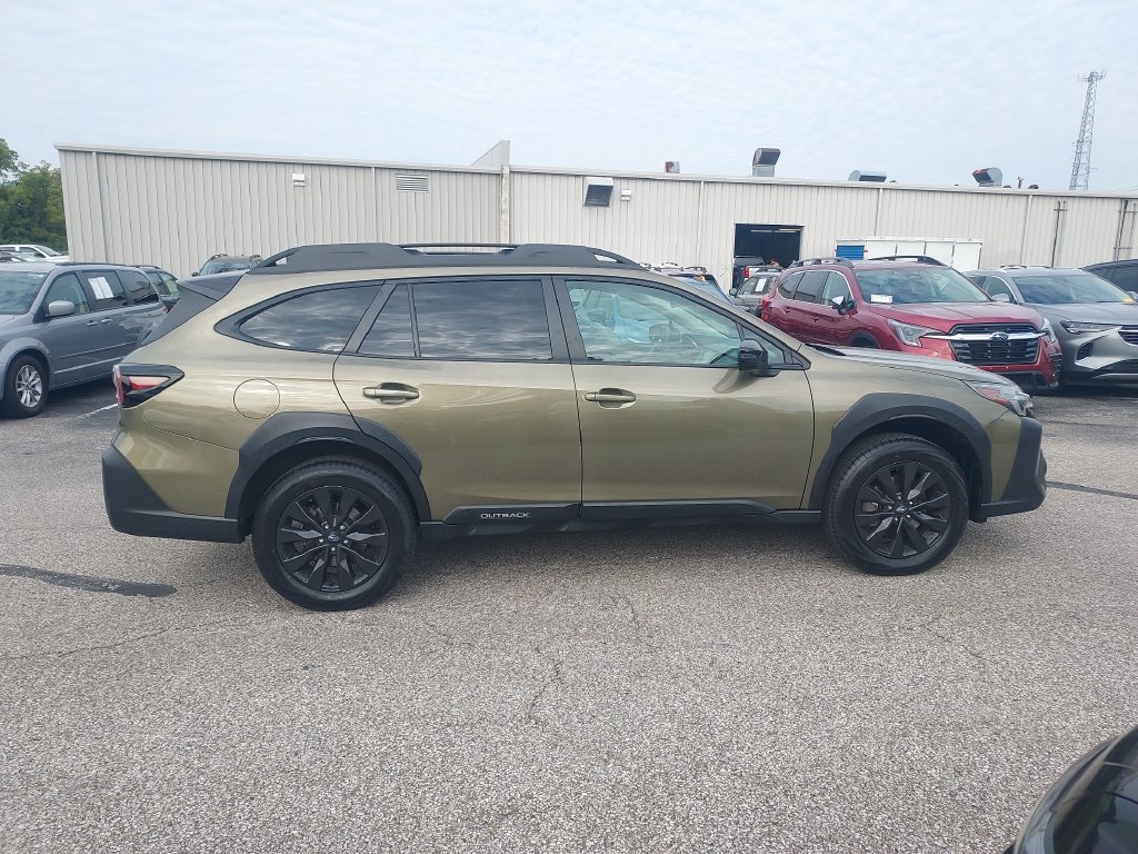 Certified 2025 Subaru Outback Onyx Edition AWD/4WD image 10