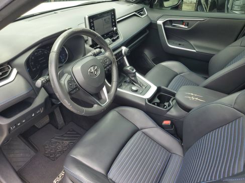 Used 2019 Toyota RAV4 XSE w/ XSE Weather Package AWD/4WD image 22
