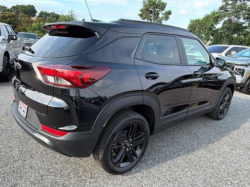 New 2026 Chevrolet TrailBlazer LT w/ Midnight Edition FWD image 8
