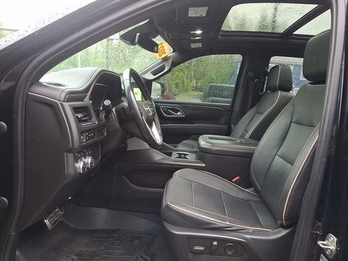 Used 2023 GMC Yukon SLT AWD/4WD image 14