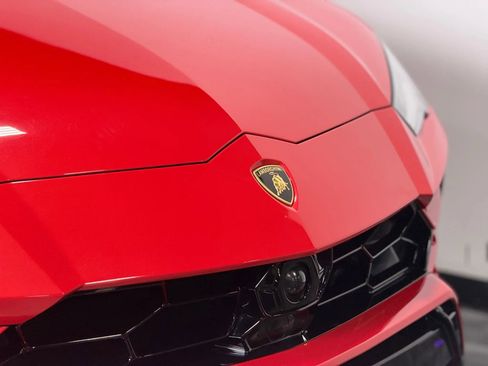 Used 2019 Lamborghini Urus Sport Utility 4D image 10