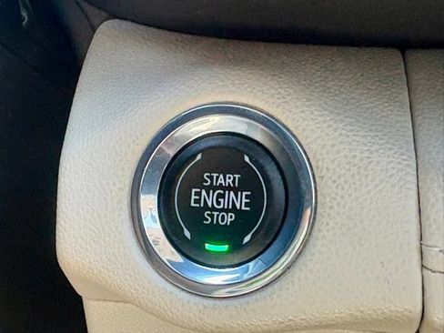 Used 2023 Buick Envision Avenir FWD image 21