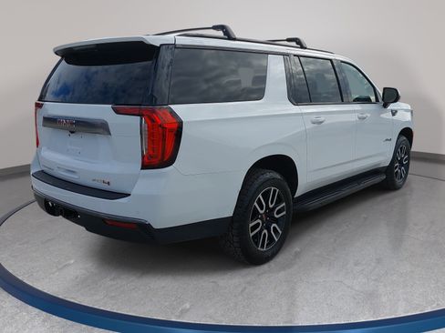 Used 2022 GMC Yukon XL AT4 AWD/4WD image 5