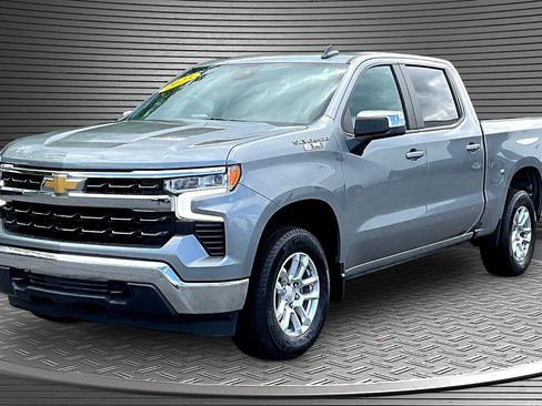 Used 2023 Chevrolet Silverado 1500 LT AWD/4WD image 3