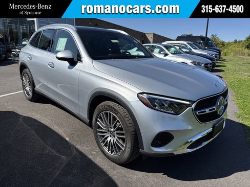 Used 2025 Mercedes-Benz GLC 300 4MATIC image 1
