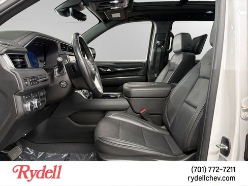 Used 2024 GMC Yukon Denali w/ Advanced Technology Package AWD/4WD image 10