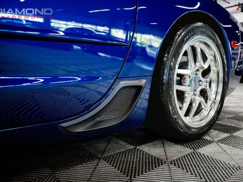 Used 2004 Chevrolet Corvette Z06 w/ Z06 Preferred Equipment Group RWD image 30