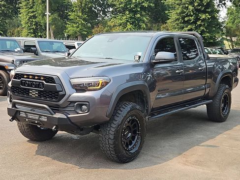 Used 2021 Toyota Tacoma TRD Off-Road AWD/4WD image 3
