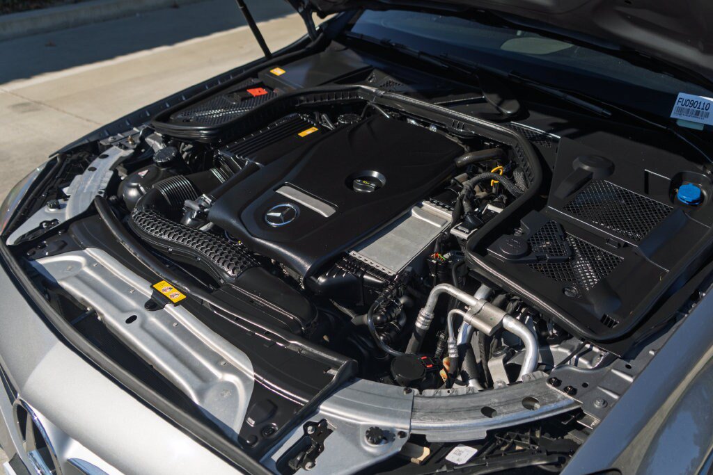 Used 2015 Mercedes-Benz C 300 Sedan image 5