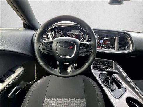 Used 2022 Dodge Challenger R/T Scat Pack RWD image 7