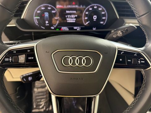 Used 2024 Audi Q8 e-tron Premium Plus w/ Premium Plus Package AWD/4WD image 22