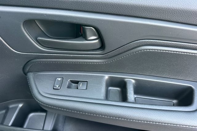 Used 2025 Honda Odyssey EX-L image 21