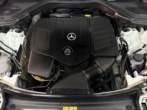 Used 2025 Mercedes-Benz GLC 350e 4MATIC image 30