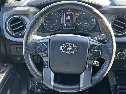 Certified 2021 Toyota Tacoma TRD Off-Road image 39