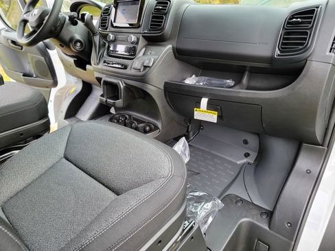 New 2025 RAM ProMaster 2500 w/ Convenience Group image 18