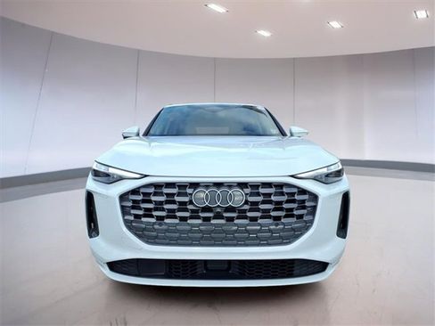 Used 2025 Audi Q5 Premium Plus w/ Premium Plus image 6