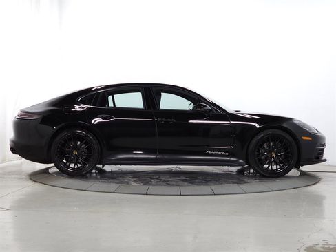 Used 2020 Porsche Panamera image 10