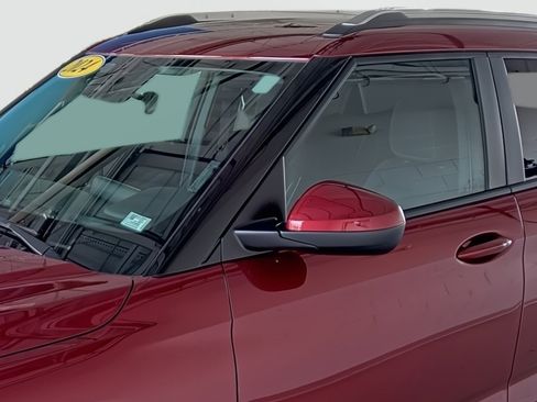 Used 2024 Chevrolet TrailBlazer LT w/ Driver Confidence Package image 8