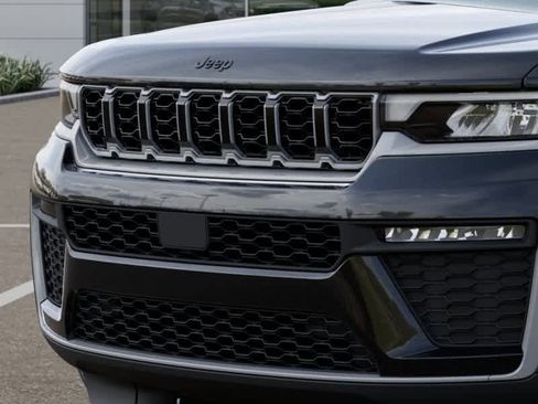 New 2026 Jeep Grand Cherokee Limited image 11