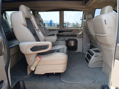 Used 2021 Chevrolet Express 2500 w/ Enhanced Convenience Package RWD image 57
