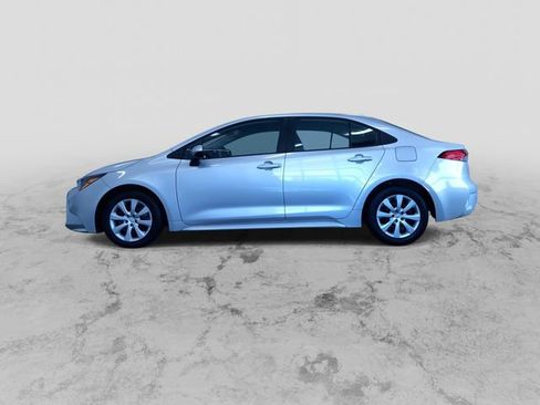 Used 2025 Toyota Corolla LE image 7