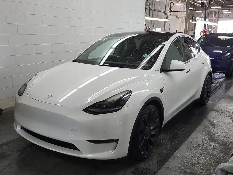 Used 2022 Tesla Model Y Performance AWD/4WD image 1