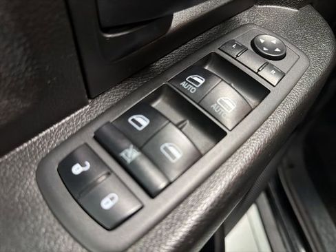 Used 2019 RAM 1500 Express image 12