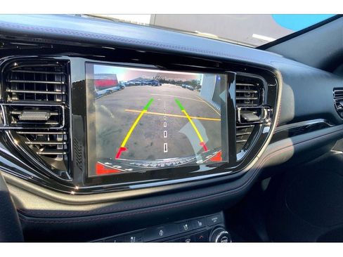 Used 2025 Dodge Durango GT AWD/4WD image 23